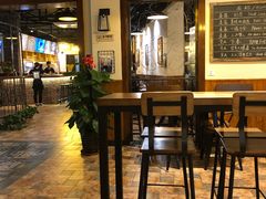 大堂-麦落精酿啤酒餐吧(先农大院店)