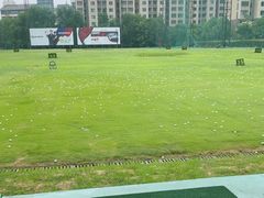 -仙霞高尔夫练习场-停车场