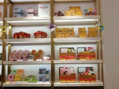 面包甜点陈列柜-GODIVA(王府井apm店)