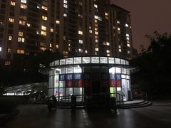 -虹桥河滨花园会所游泳馆