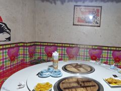 -人民公社铁锅炖·东北菜(卫国道店)