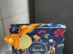 -VENCHI 闻绮(北京国贸商城店)