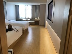 -全季酒店(广州越秀公园店)