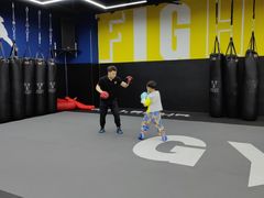 -成杰格斗·拳击·柔术·防身术(建设路店)