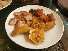 -怡豪大饭店·银顶旋转餐厅