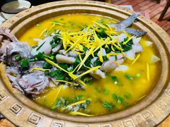 金汤菊花鲈鱼-老滇山寨•云南特色菜•地方菜•民族风情歌舞表演(金碧店)