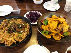 -壹阁胡羊焖饼(特色小吃街店)