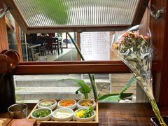 -银米·云南传统过桥米线(双廊黑金冠店)