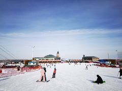 -丝绸之路山地度假区滑雪场