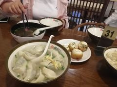 荠菜馄饨-鑫震源·苏式大虾生煎(彩香店)