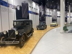 -杭州中沃沃尔沃4S店(滨江区店)