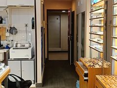 -优医视平价眼镜蔡司依视路折扣工厂店(十里堡店)