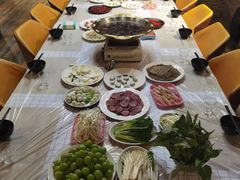 -玩坞轰趴馆·户外团建聚会主题生日派对馆(世豪广场店)