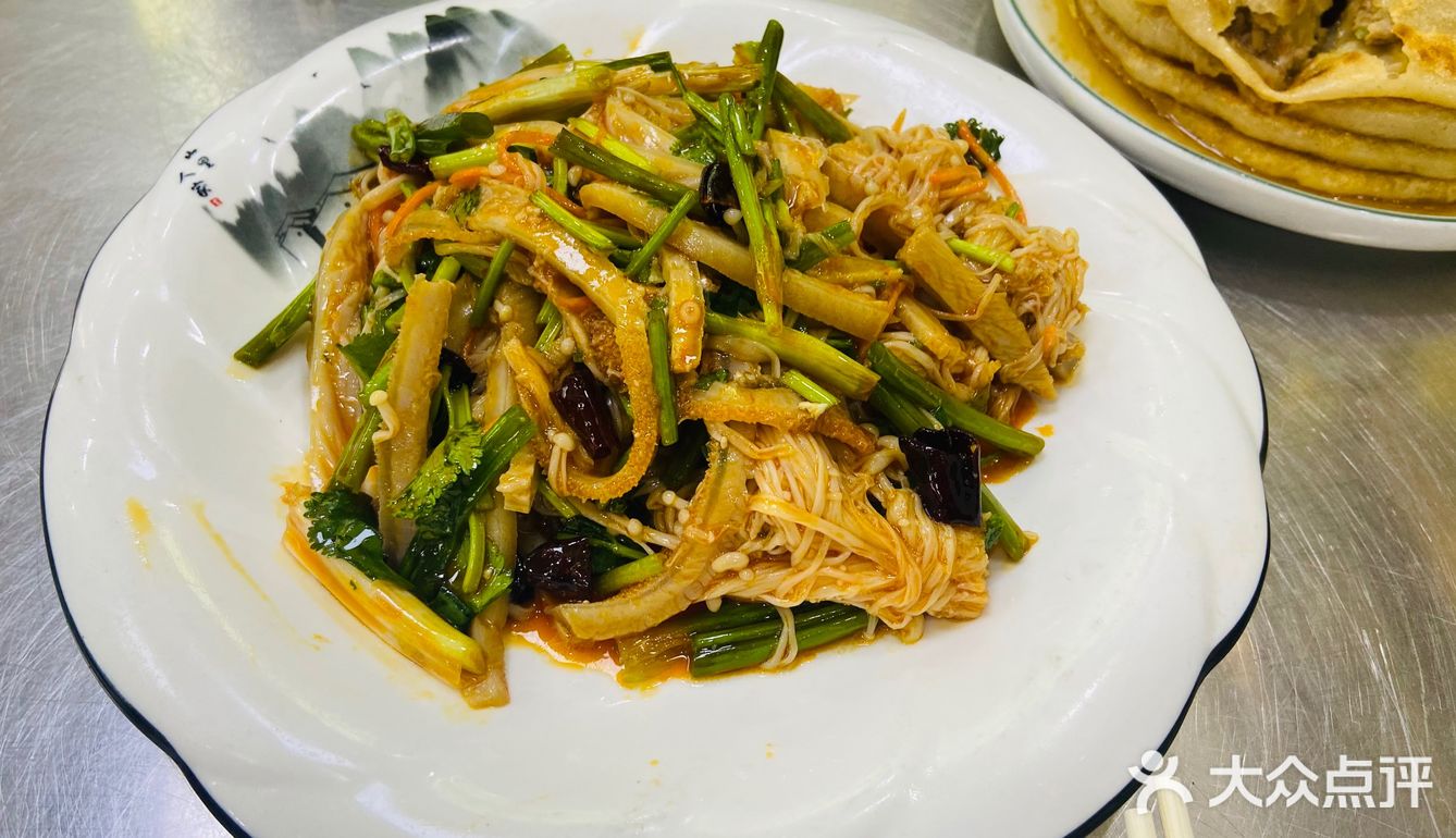 想吃回民饭店了！和父母一起来的这家大骨头羊