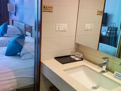 -香榭丽酒店(海宁皮革城店)