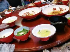 -虾弄弄海派小龙虾·牛羊蝎子火锅