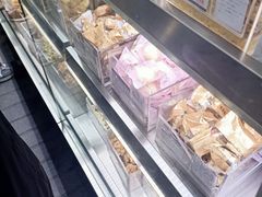 面包甜点陈列柜-上海哈尔滨食品厂(汇联商厦店)