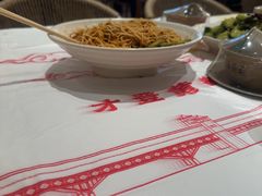 -肥肥虾庄·金牌油焖大虾(汉口城市广场店)