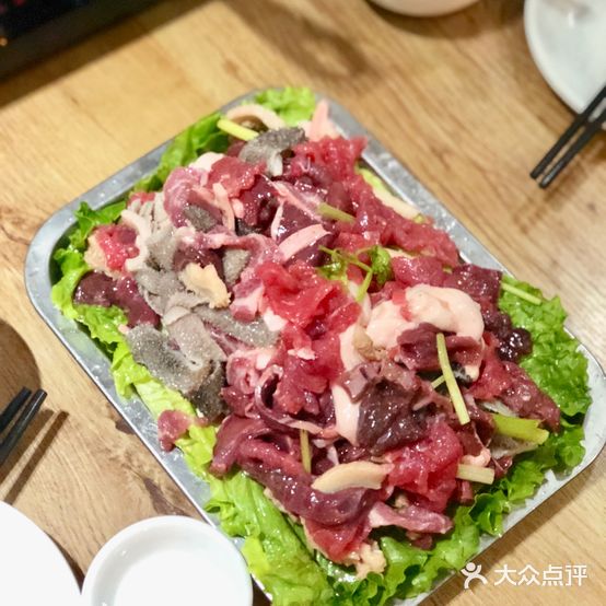 牛恋忘返特色火火锅店