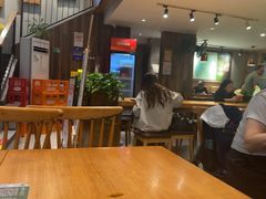 -呷佬·长沙手工米粉(金沙江路店)