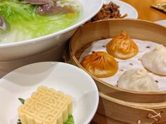 -乐忻皇朝(上海中心大厦店)