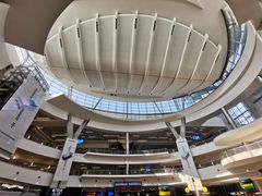 -奥利弗·雷金纳德·坦博国际机场