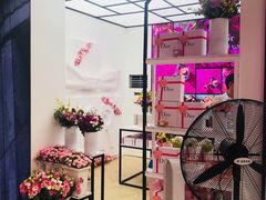 -Dior迪奥(上海世茂广场店)