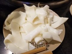 -洞亭火锅(防空洞总店)