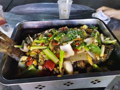 -金渝海鲜烧烤万州烤鱼店