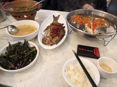 剁椒蒸鱼头-蓉九•三十年品牌(武陵阁店)