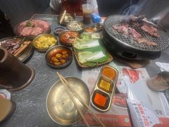 -草家酱蟹炭火烤肉店(珲春南路二店)