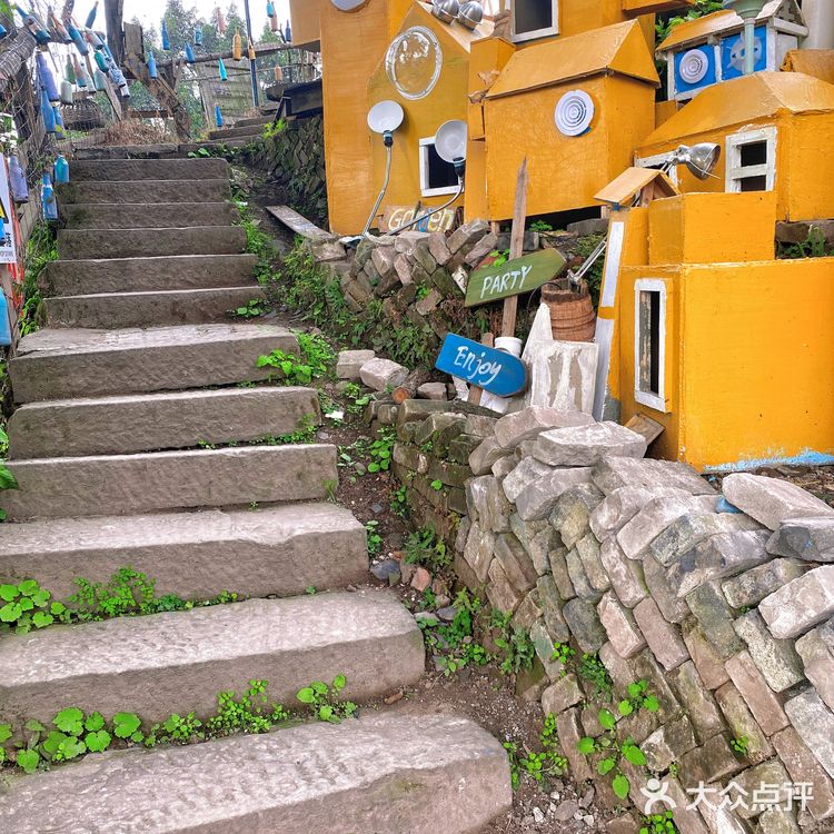 荒芜中的诗情画意