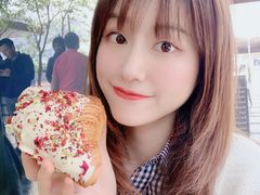 白巧克力玫瑰开心果-Top Impression Bakery Wolli Creek
