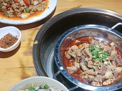 -大众跷脚牛肉馆·非遗传承单位(峨眉山店)