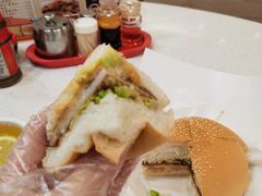 猪扒包-旺角宝港式茶餐厅(寮步店)