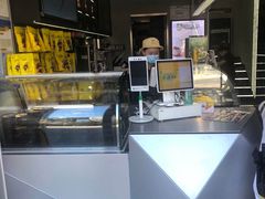 -周黑鸭(深圳南山区海岸城店)