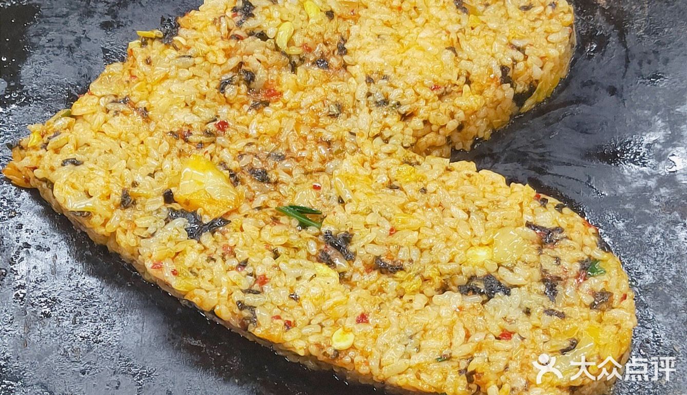 服务：由于看了太多次炒饭变爱心