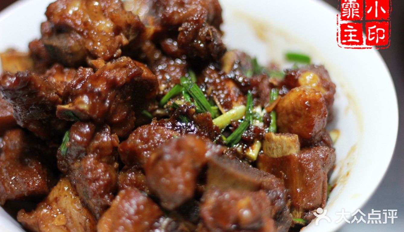 最爱啃骨头的吃货在家也有福气哦！