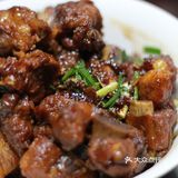 最爱啃骨头的吃货在家也有福气哦！