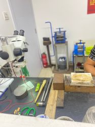 -万宝金楼(威海路店)