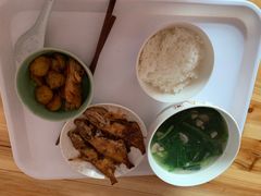 -爱的果实月嫂育婴师(世纪东方店)