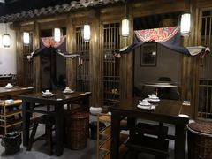 -聚汇三少·龙虾·中餐厅(莫邪路新天地店)