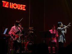 -TZ House音乐现场(来福士中心店)