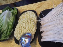 -蜀八婆鲍鱼鸡煲虾(宝安坪洲店)