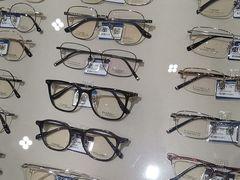 -博士眼镜(东莞东湖花园店)