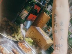 -马路牙子烧烤音乐酒馆(望京店)