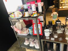 零售区-星巴克臻选(深圳华强北茂业店)