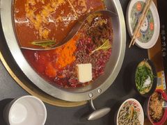 -沸炉重庆老火锅(军事博物馆店)