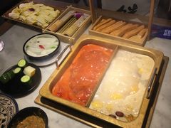 -尚尚仙·酸汤猪手·猪肚鸡火锅(华联万柳购物中心店)