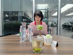 -杭州中升之星奔驰4S店(滨江店)
